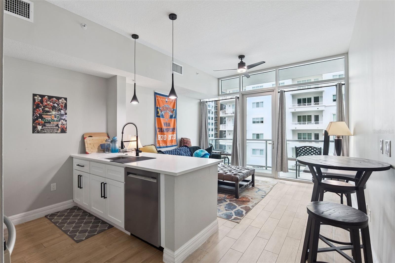 Image 2 of 35 For 101 Eola Drive 815