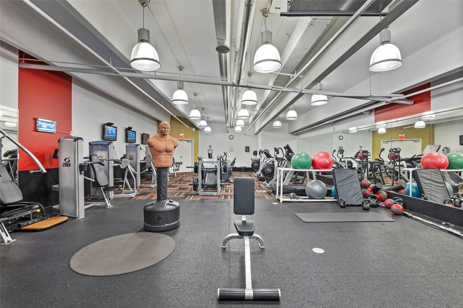 Image 34 of 35 For 101 Eola Drive 815