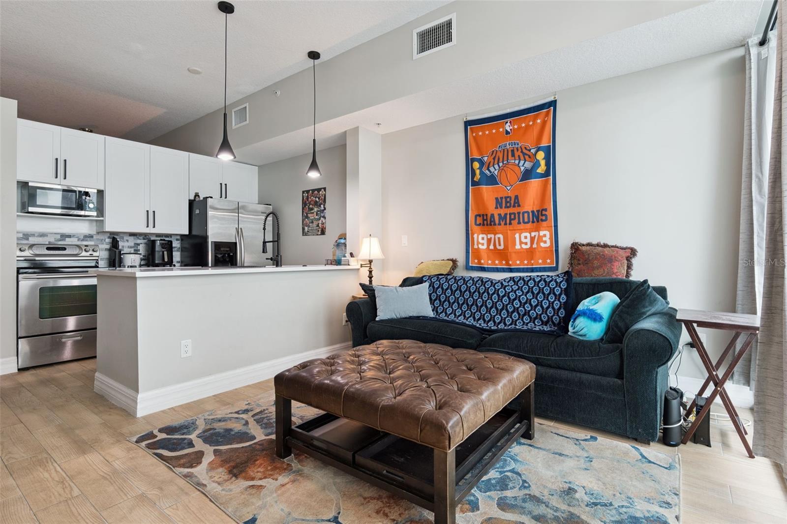 Image 5 of 35 For 101 Eola Drive 815