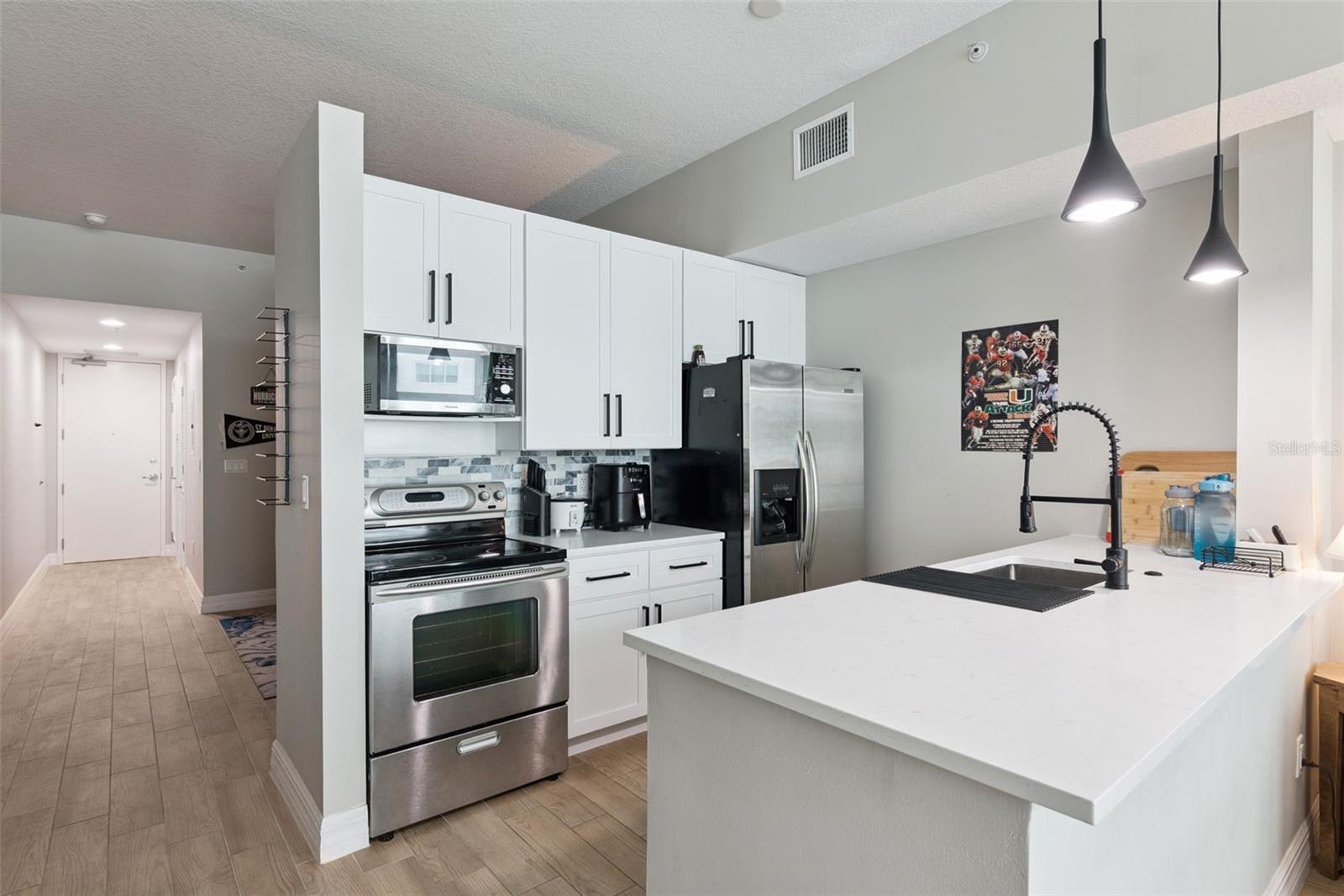 Image 6 of 35 For 101 Eola Drive 815