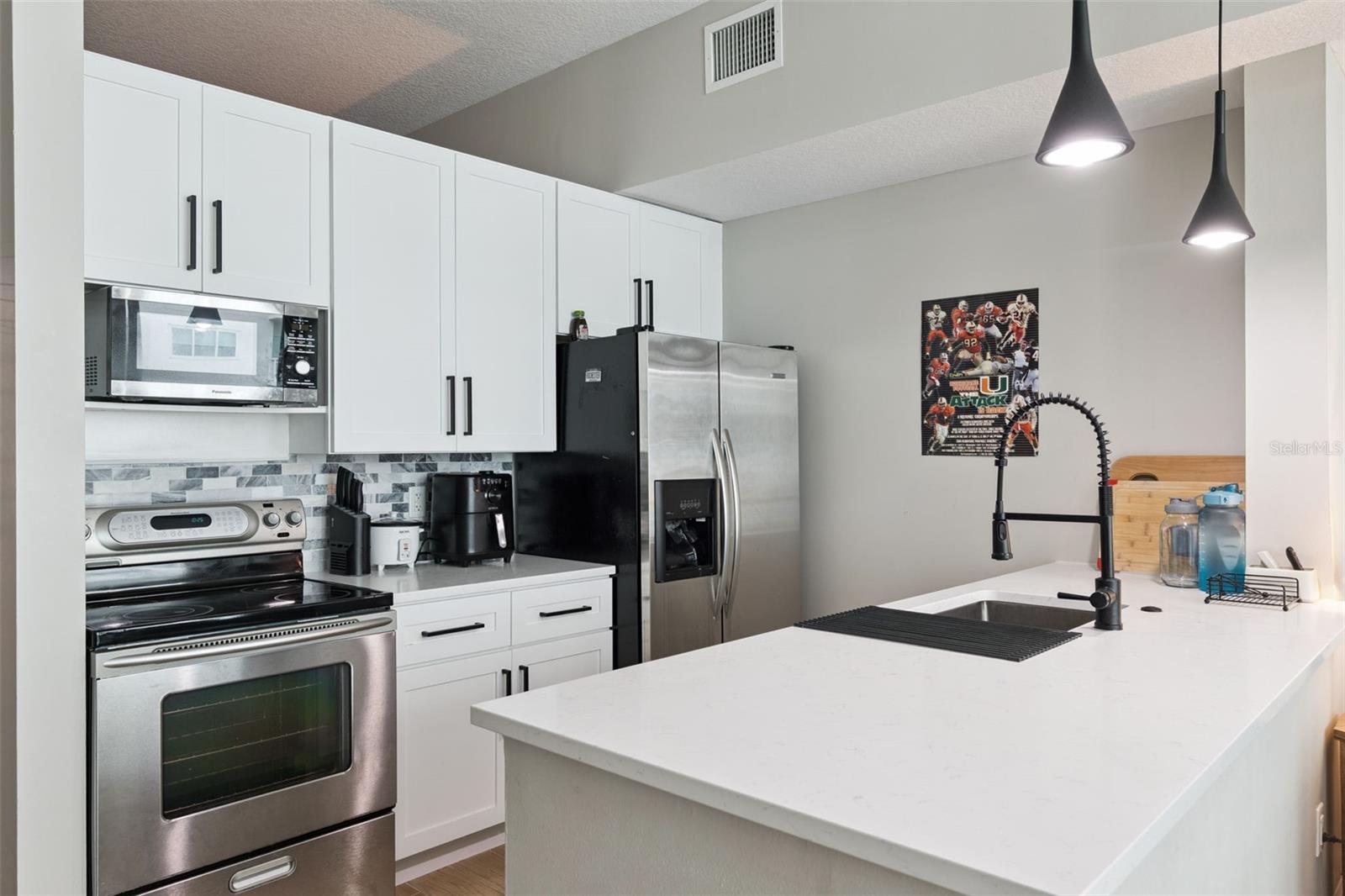 Image 8 of 35 For 101 Eola Drive 815