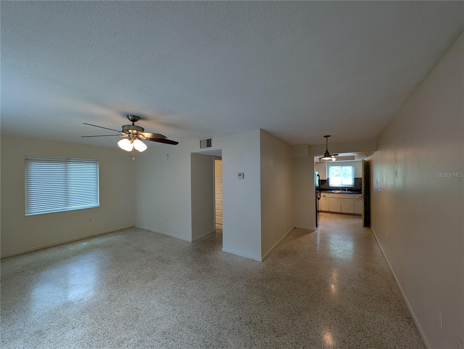 Image 16 of 20 For 400 20th Street E 1-6