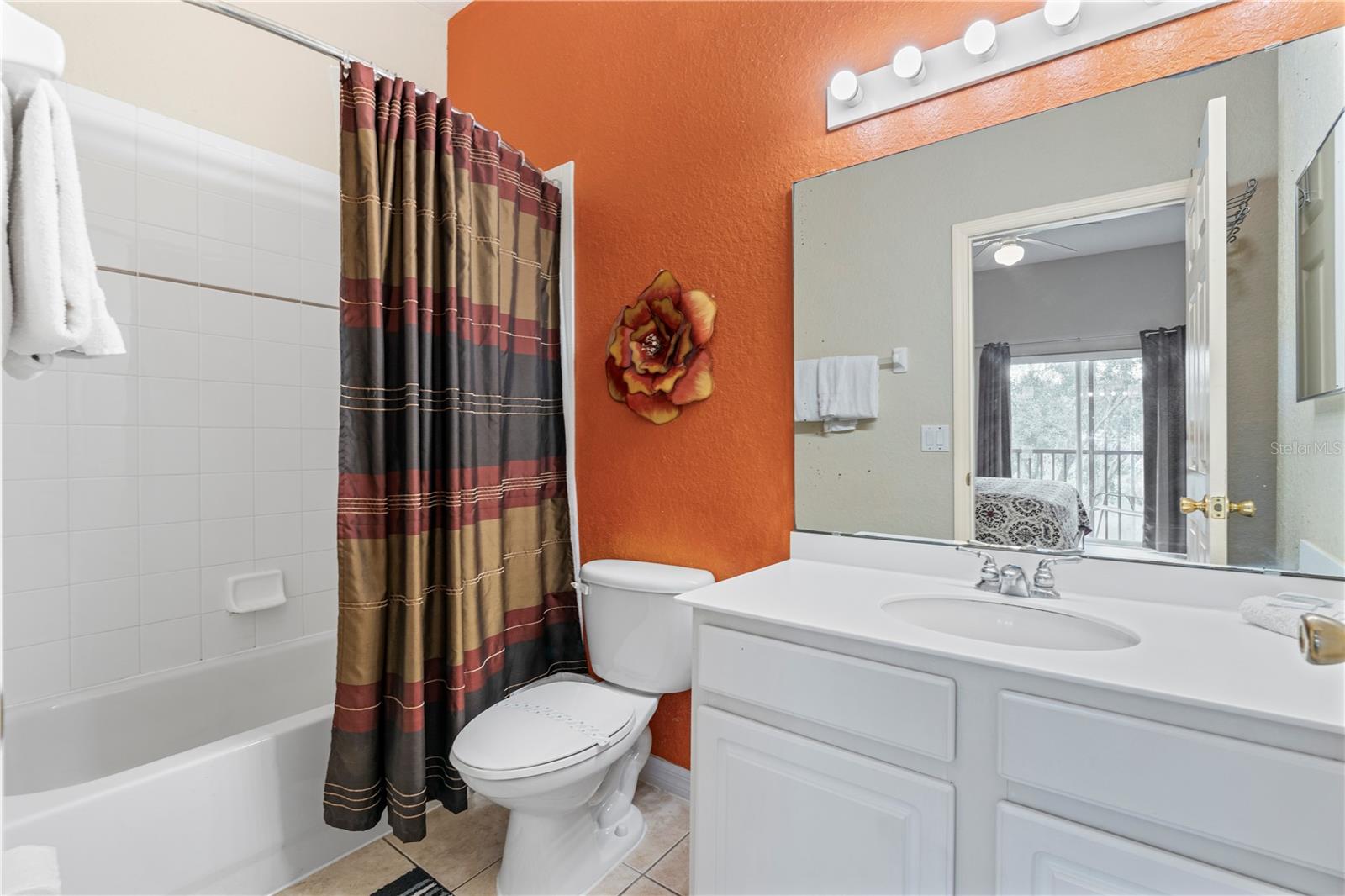 Image 17 of 40 For 911 New Providence  911