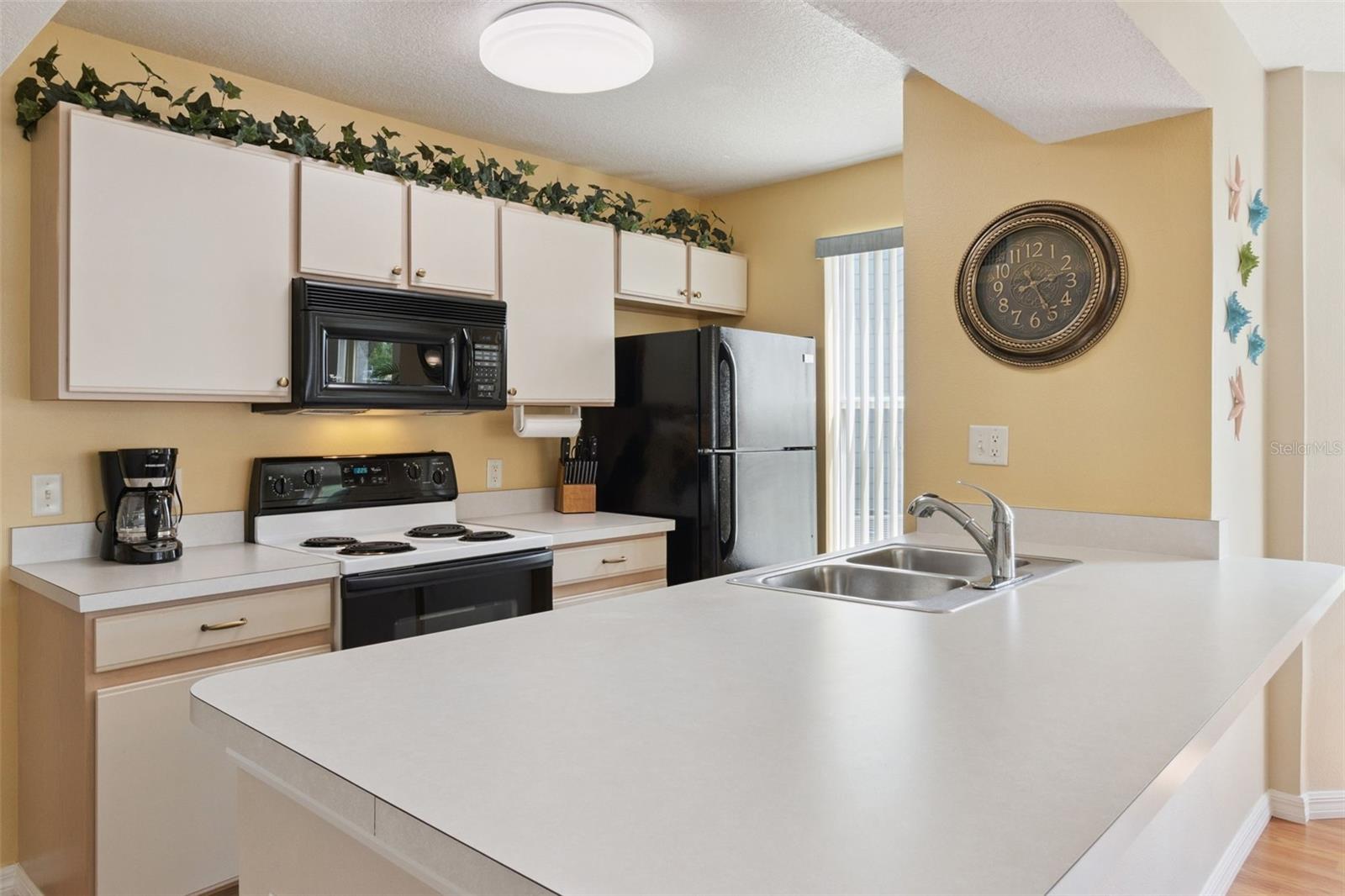 Image 10 of 36 For 8707 Knightsbridge Court B