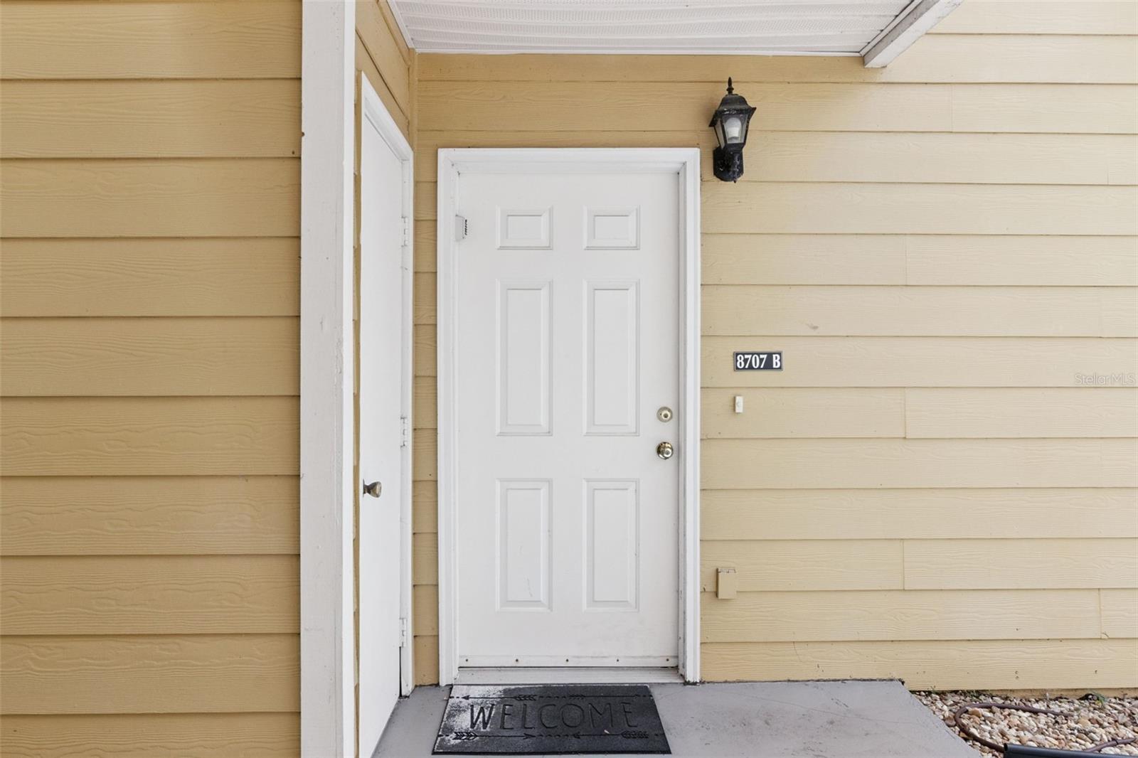 Image 3 of 36 For 8707 Knightsbridge Court B