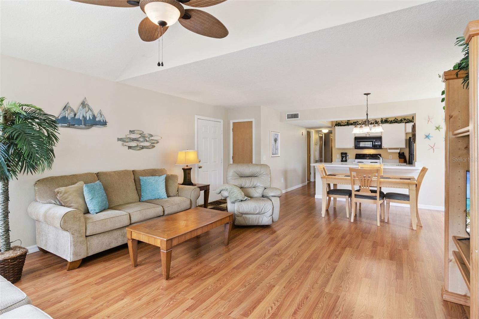 Image 6 of 36 For 8707 Knightsbridge Court B