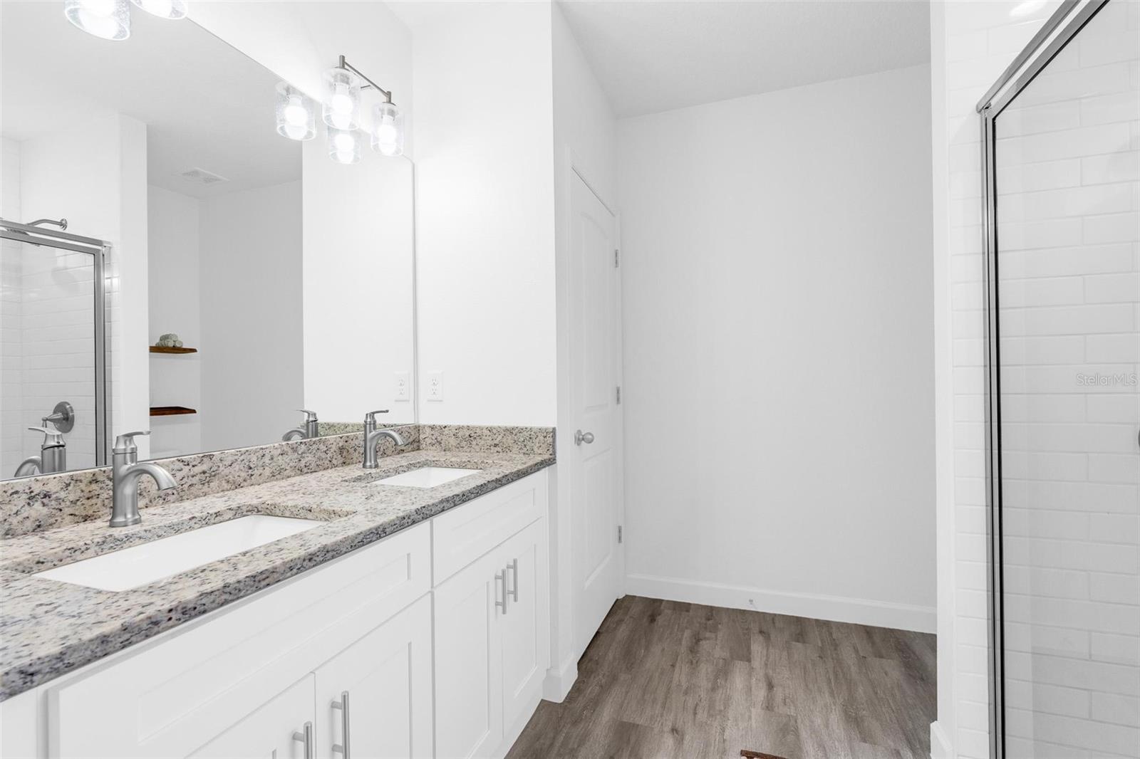 Image 18 of 36 For 1755 15th Street