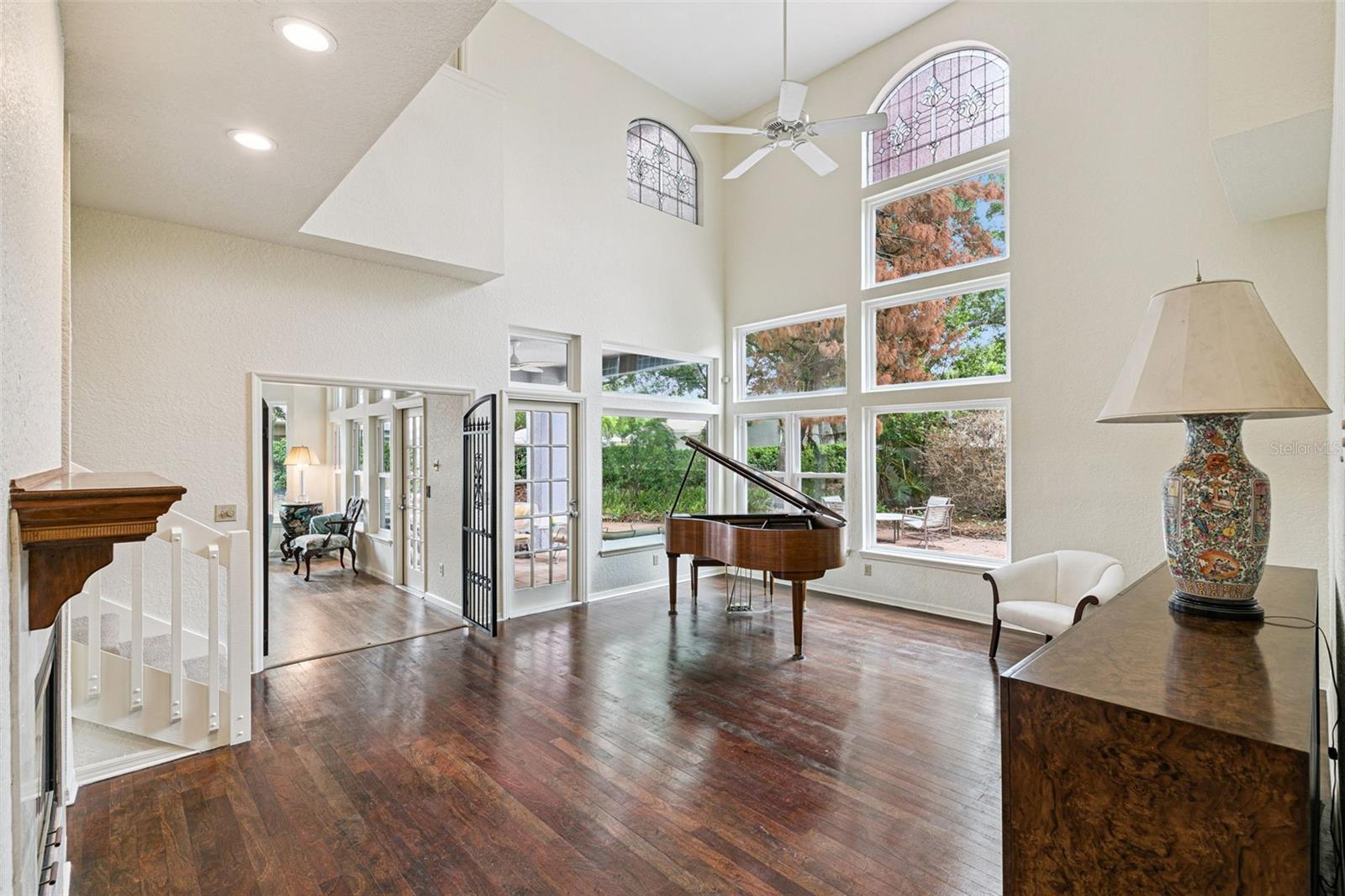 Image 10 of 74 For 501 Devon Place