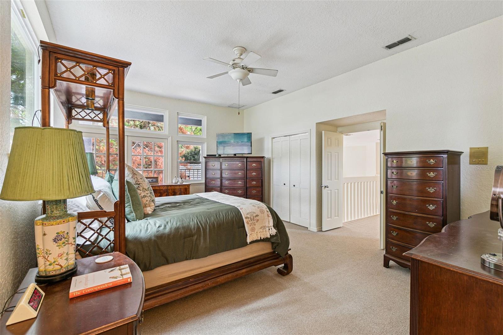 Image 21 of 74 For 501 Devon Place