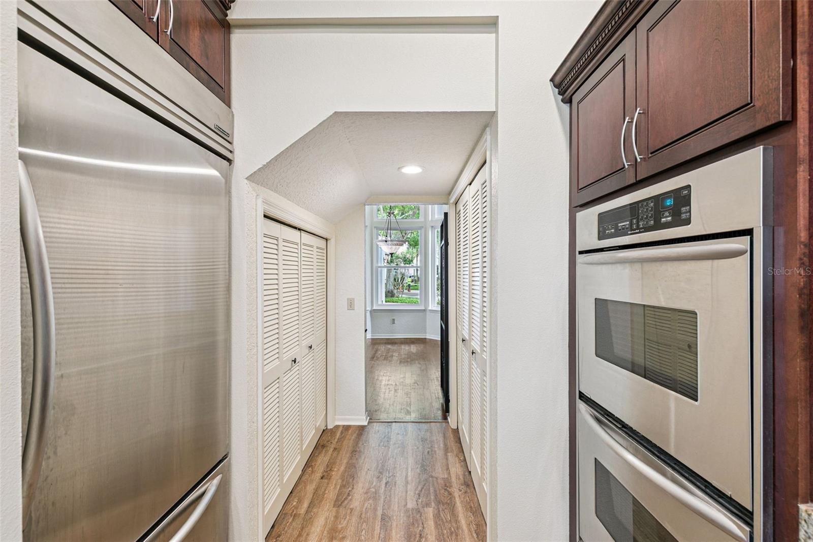 Image 26 of 74 For 501 Devon Place