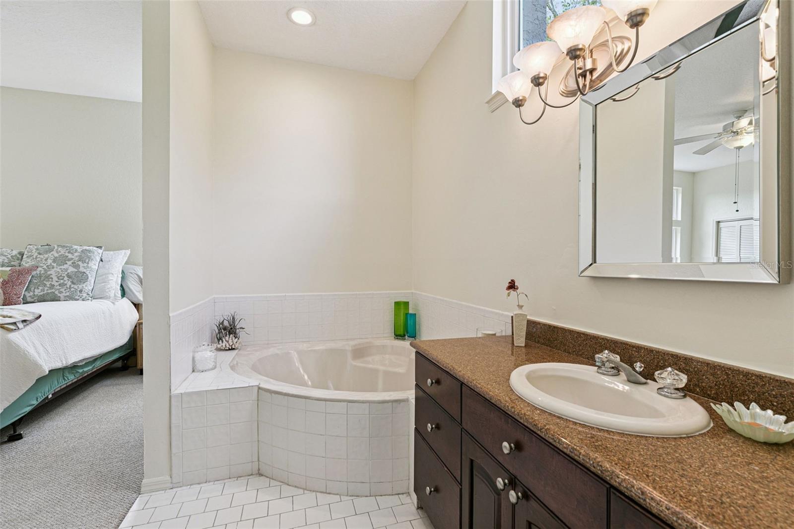 Image 30 of 74 For 501 Devon Place