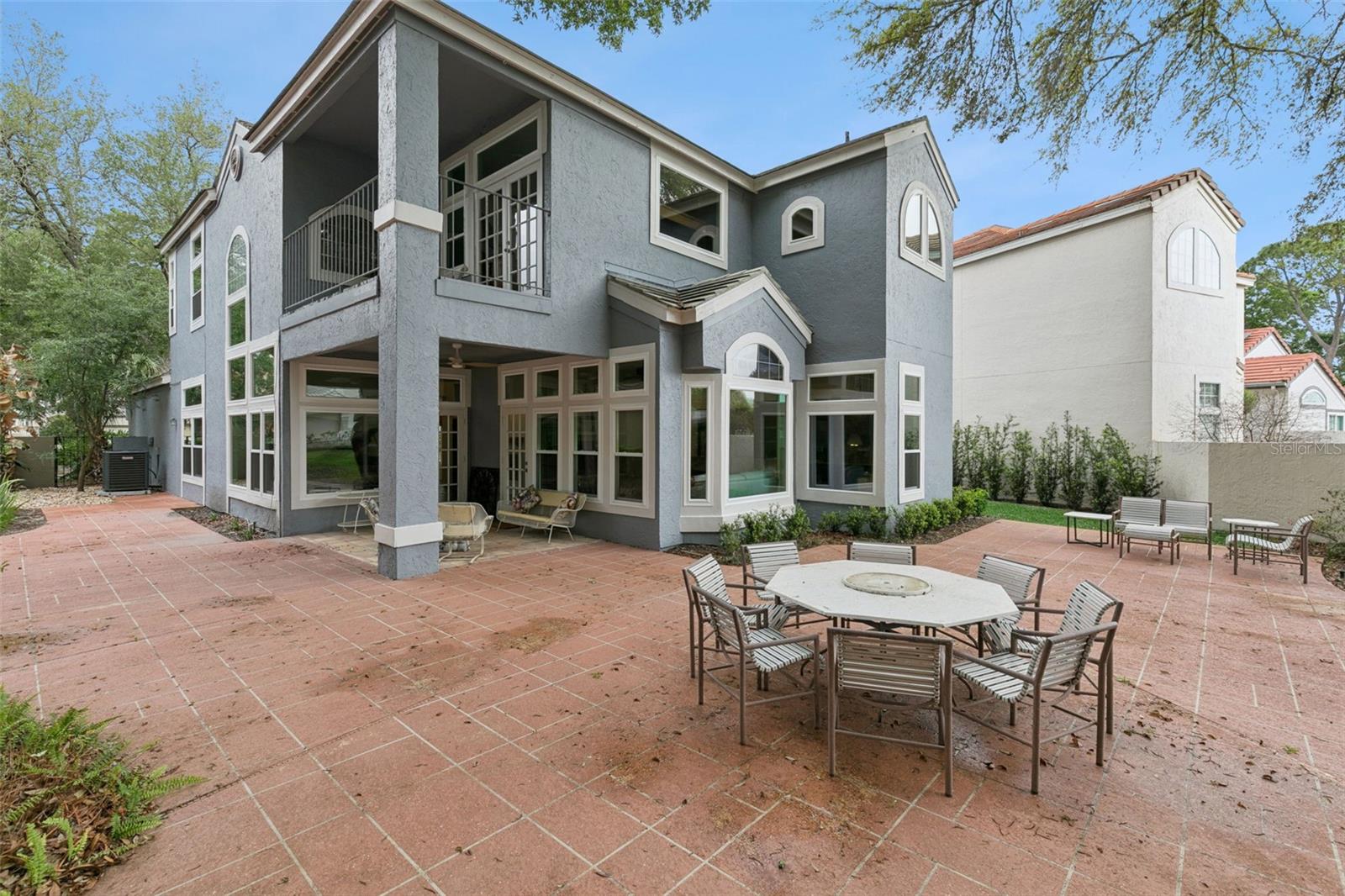 Image 37 of 74 For 501 Devon Place