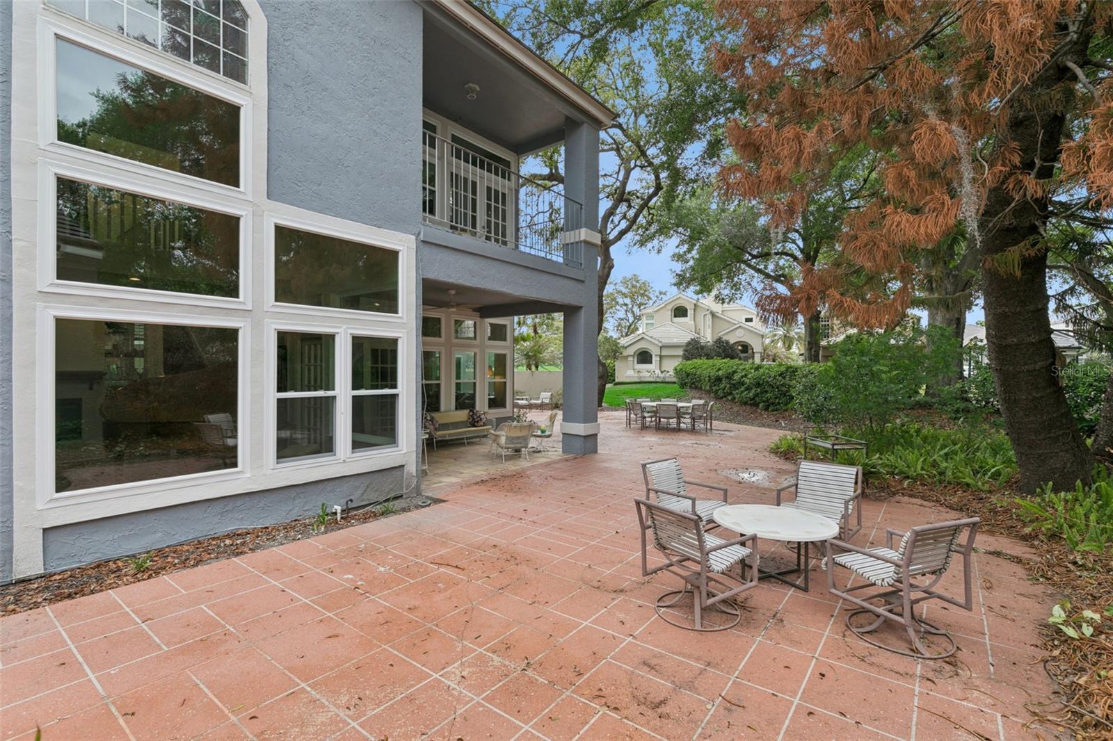 Image 38 of 74 For 501 Devon Place