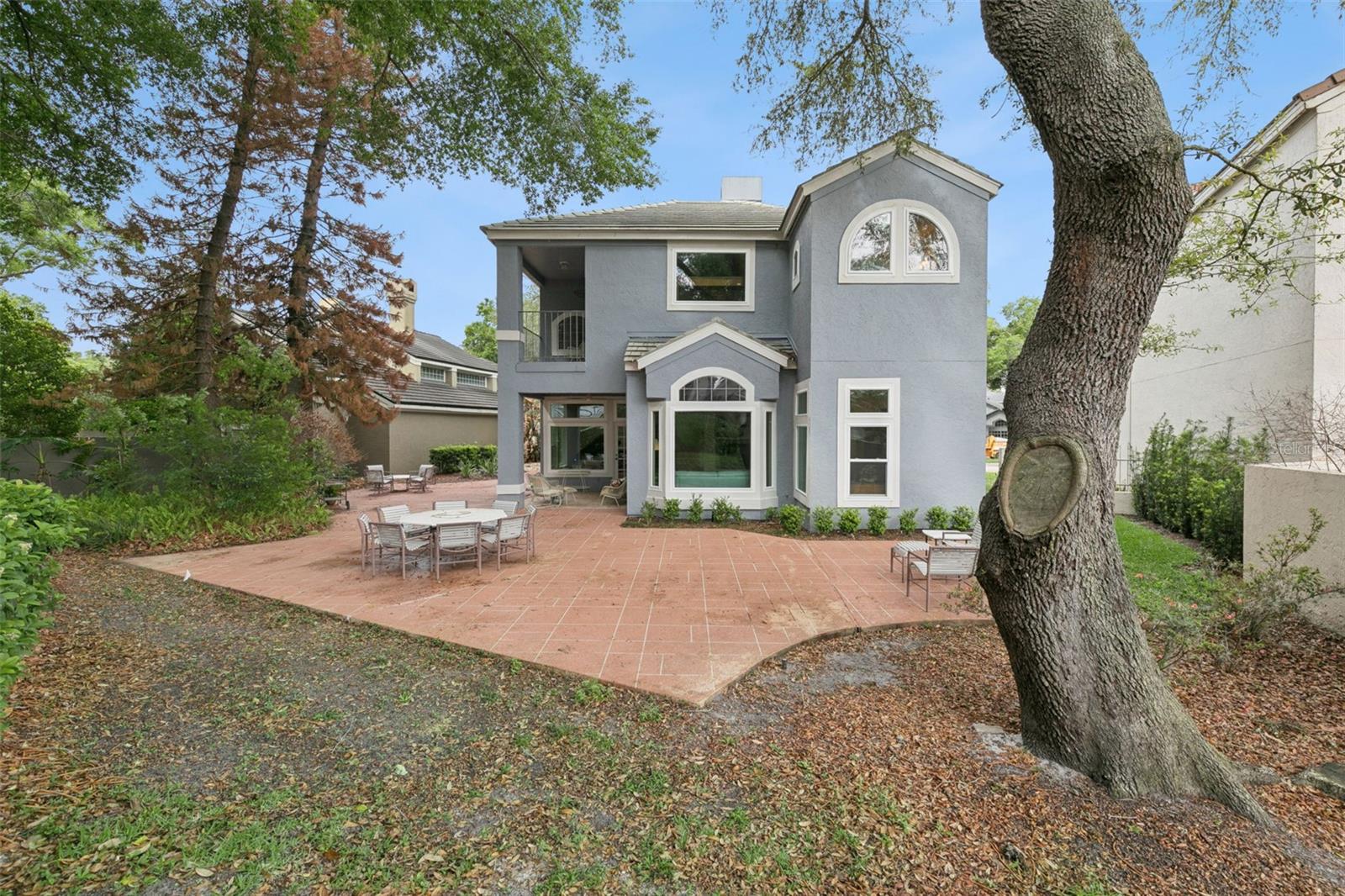 Image 39 of 74 For 501 Devon Place