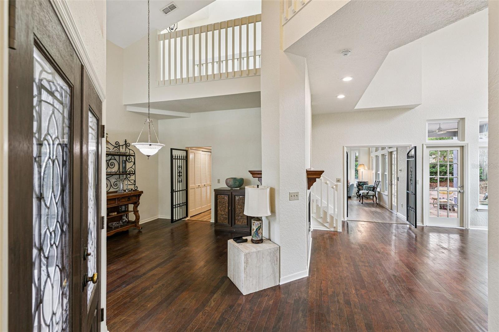 Image 6 of 74 For 501 Devon Place