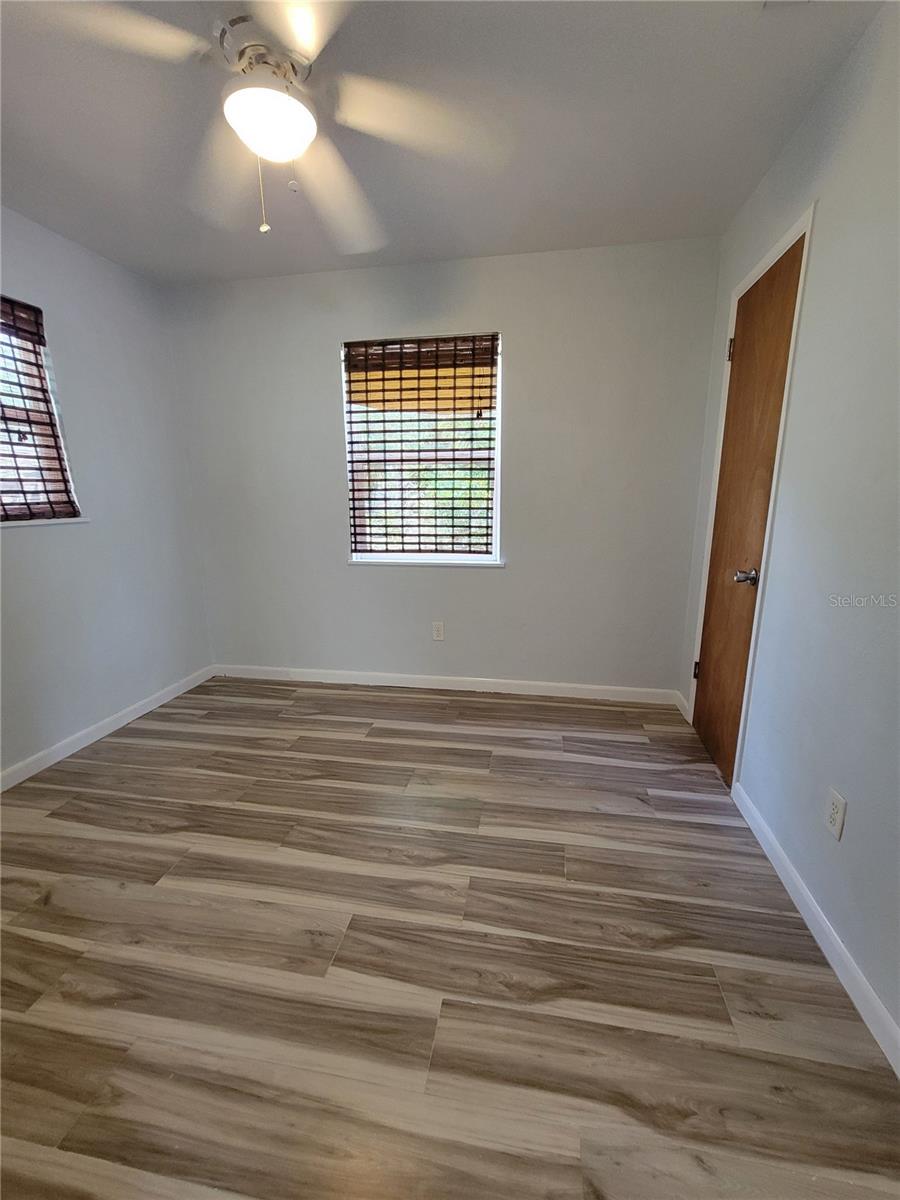 Image 10 of 16 For 250 37th Street N