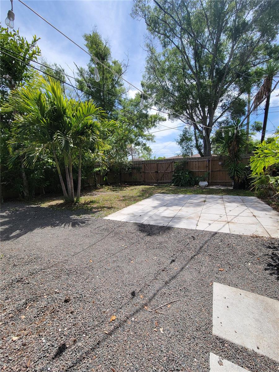 Image 14 of 16 For 250 37th Street N