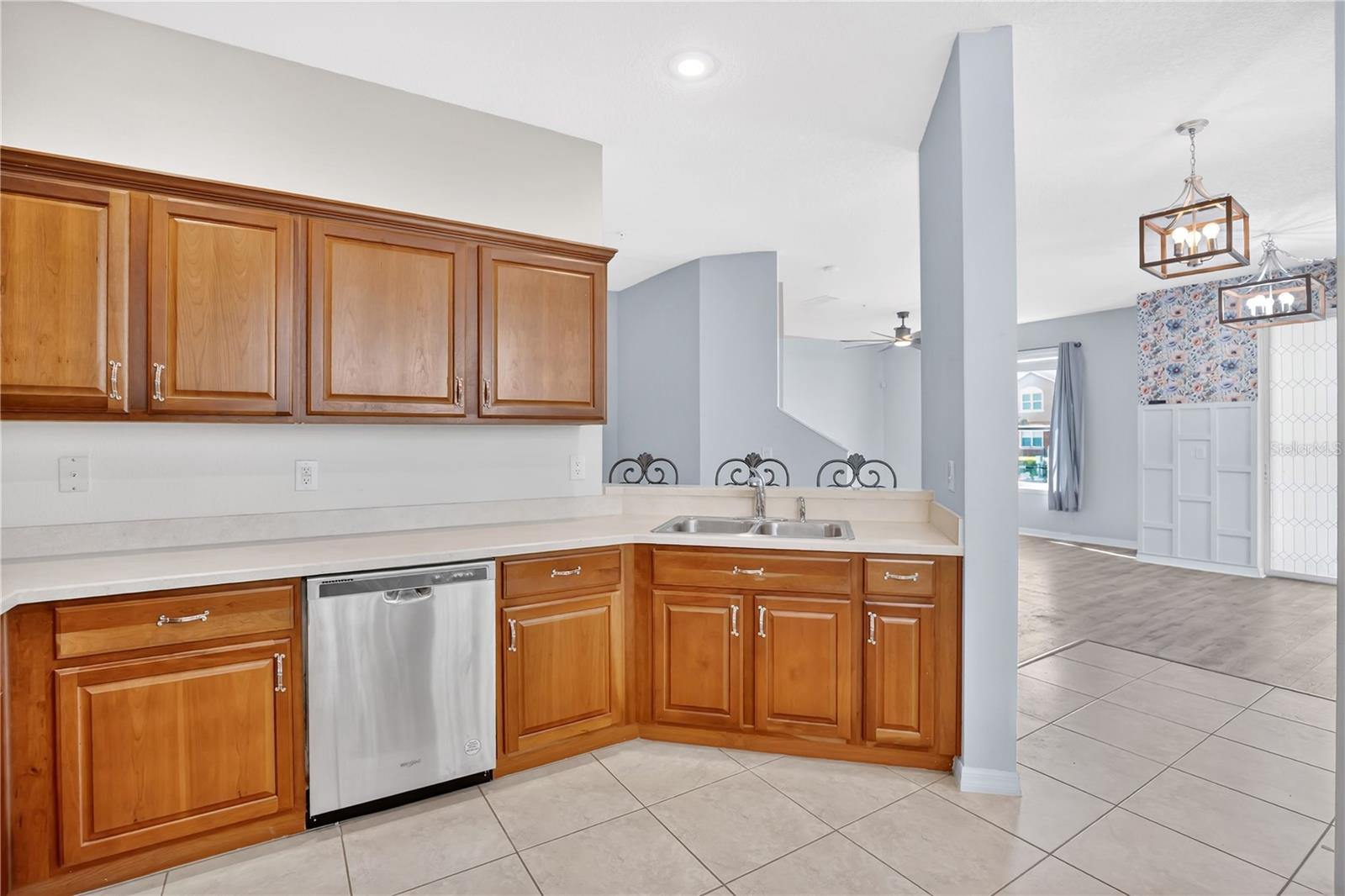 Image 13 of 35 For 3031 San Jacinto Circle 3031