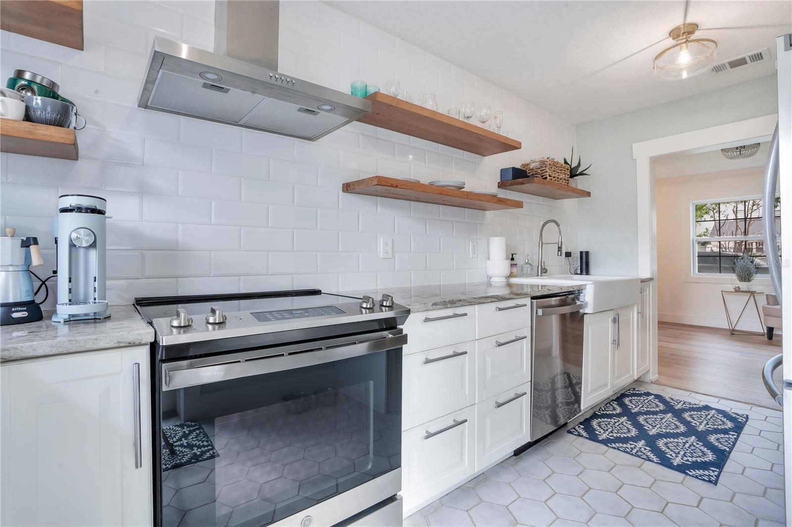 Image 15 of 48 For 2702 Parkland Drive