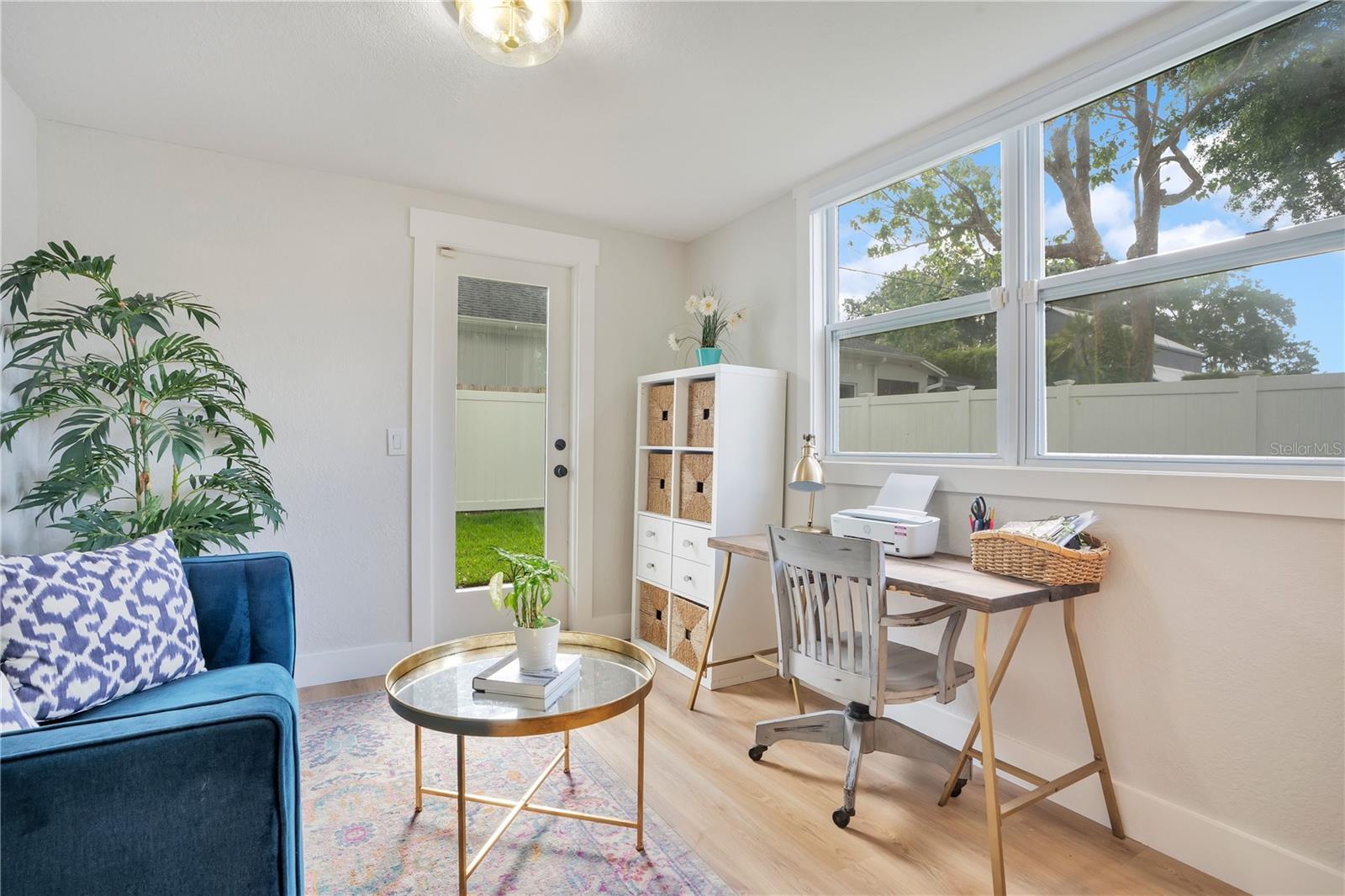 Image 24 of 48 For 2702 Parkland Drive