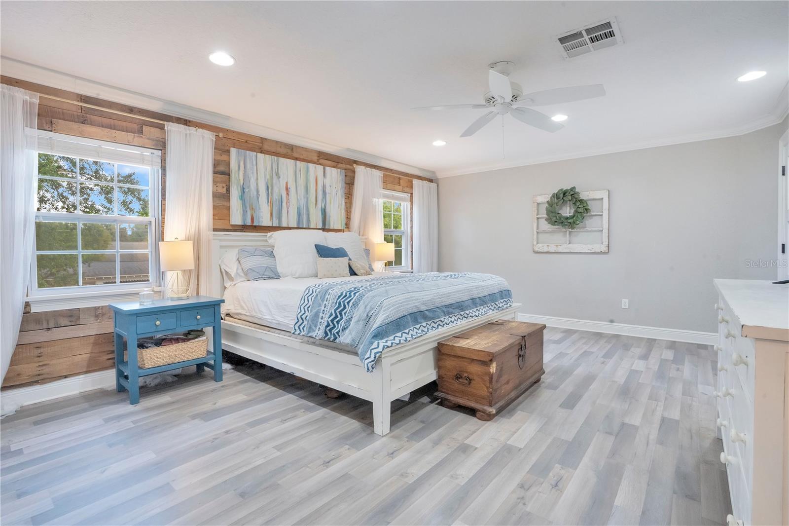 Image 28 of 48 For 2702 Parkland Drive