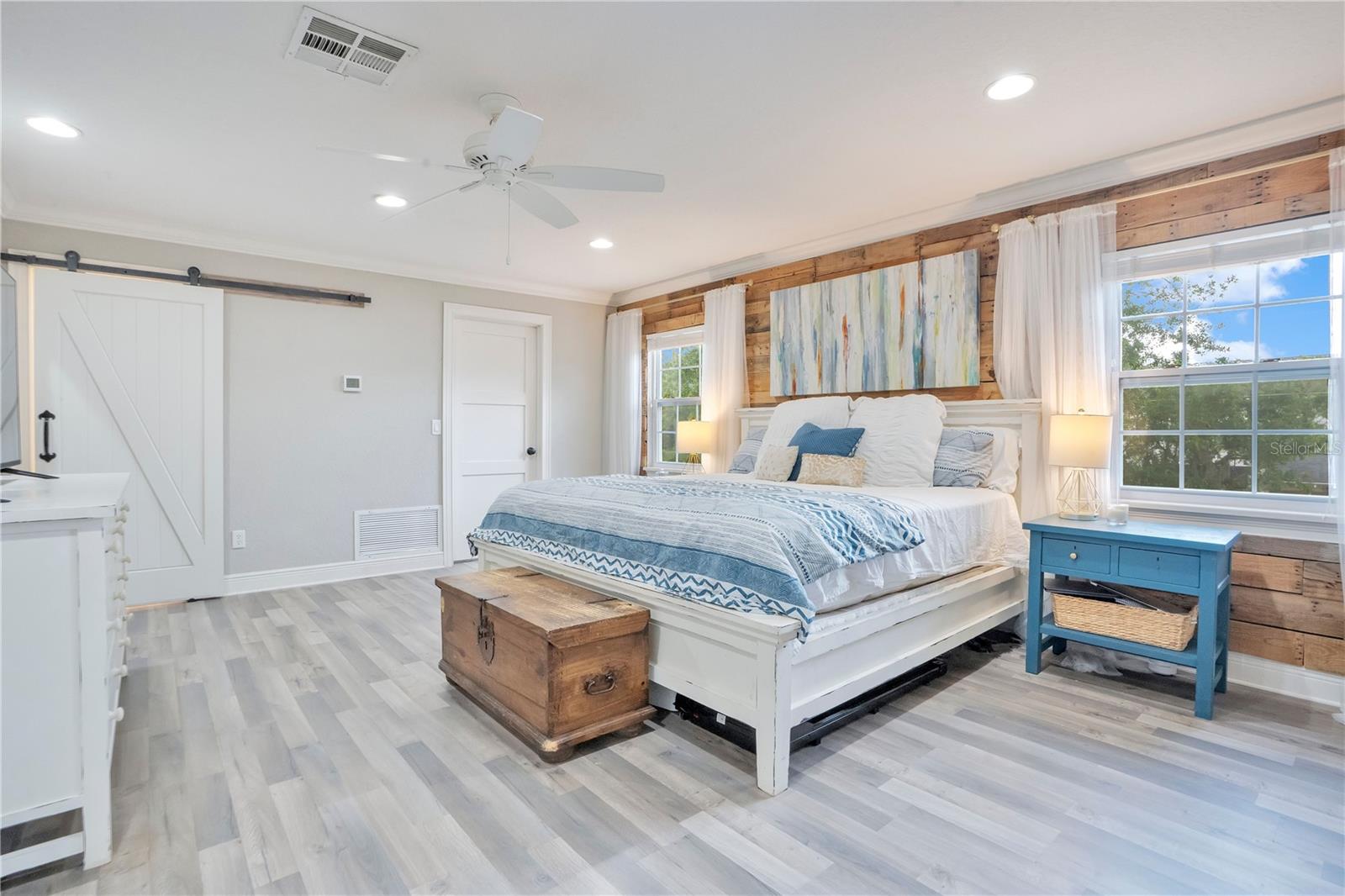 Image 29 of 48 For 2702 Parkland Drive