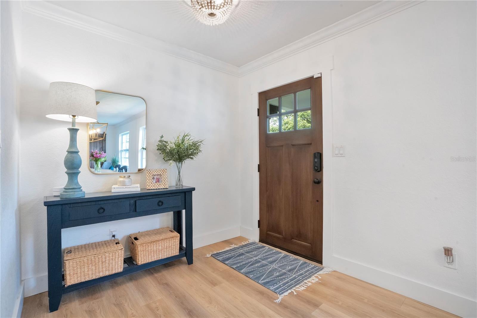 Image 4 of 48 For 2702 Parkland Drive