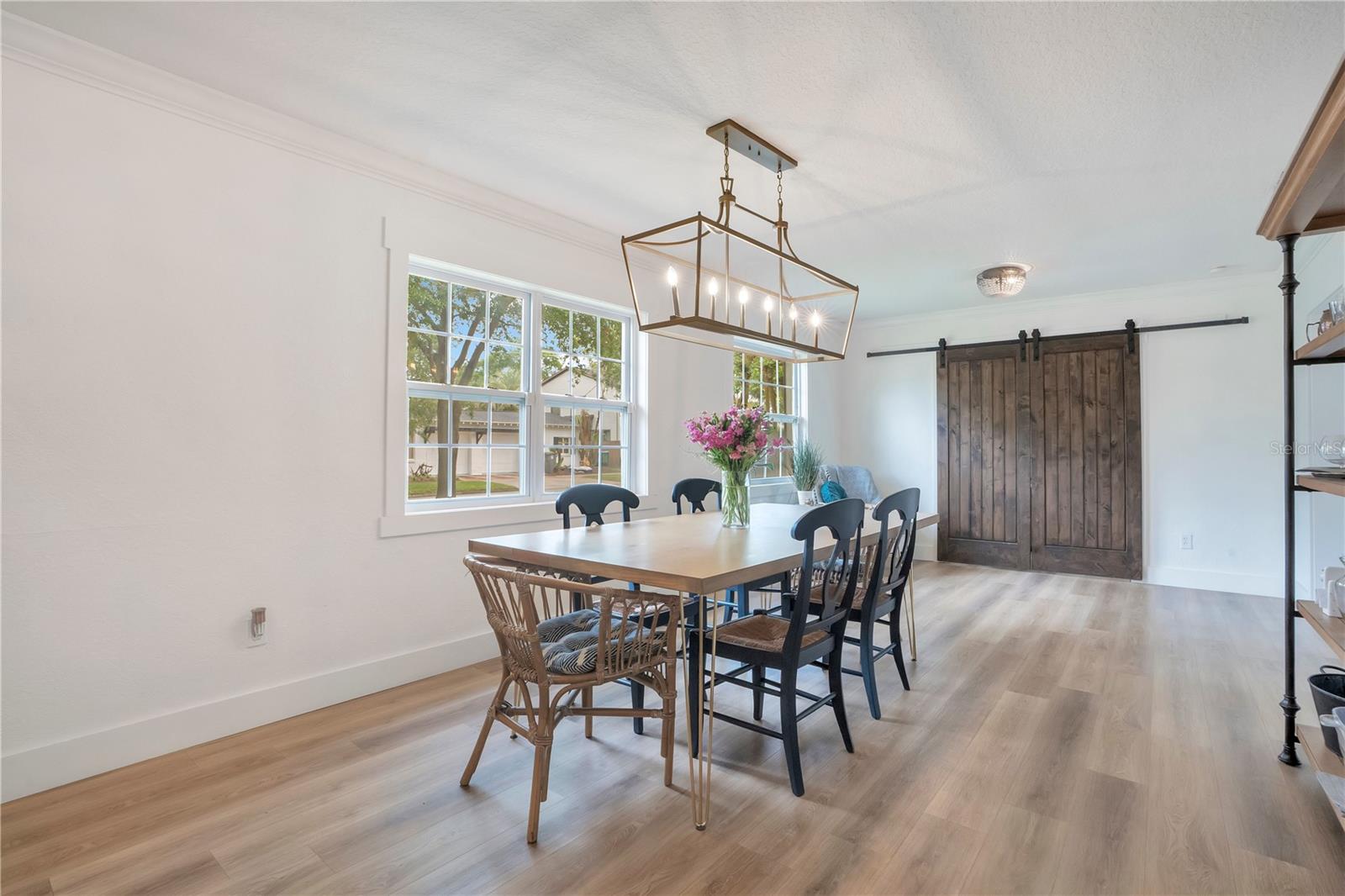 Image 5 of 48 For 2702 Parkland Drive