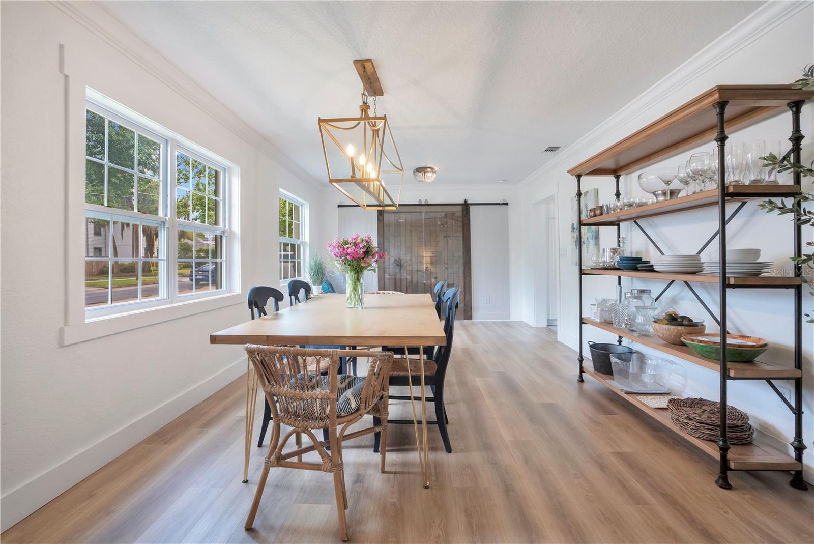 Image 6 of 48 For 2702 Parkland Drive