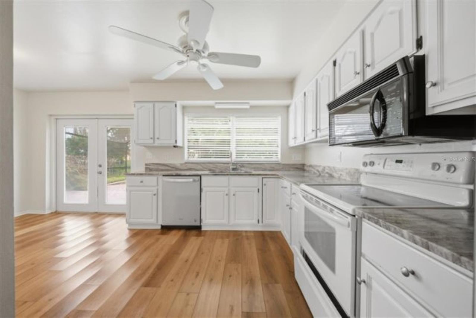 Image 43 of 53 For 3645 Alan Drive