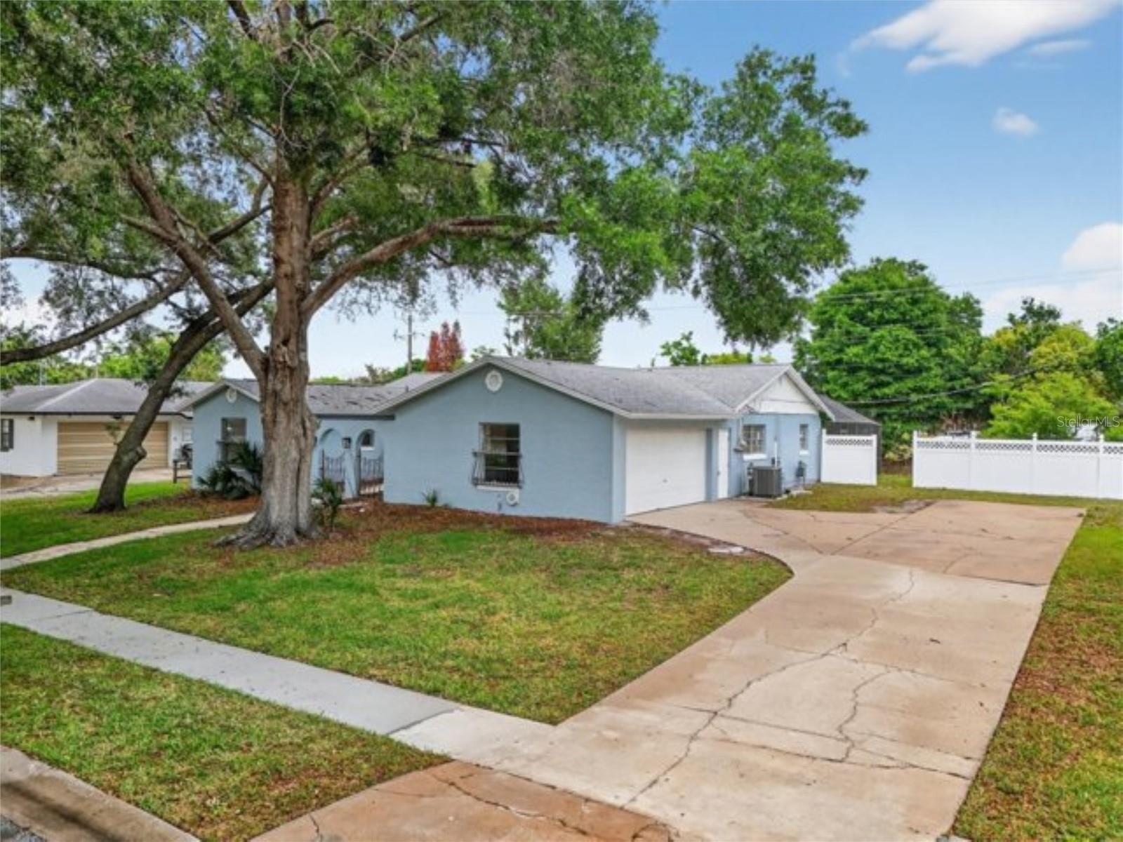 Image 6 of 53 For 3645 Alan Drive