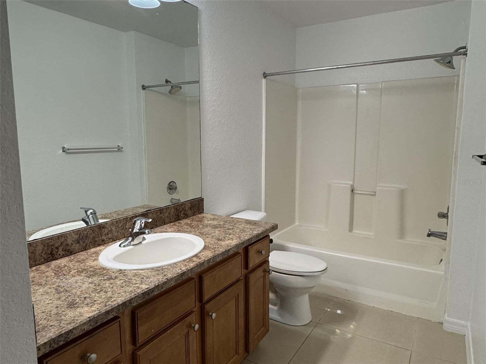 Image 13 of 35 For 5483 Vineland Road 10201