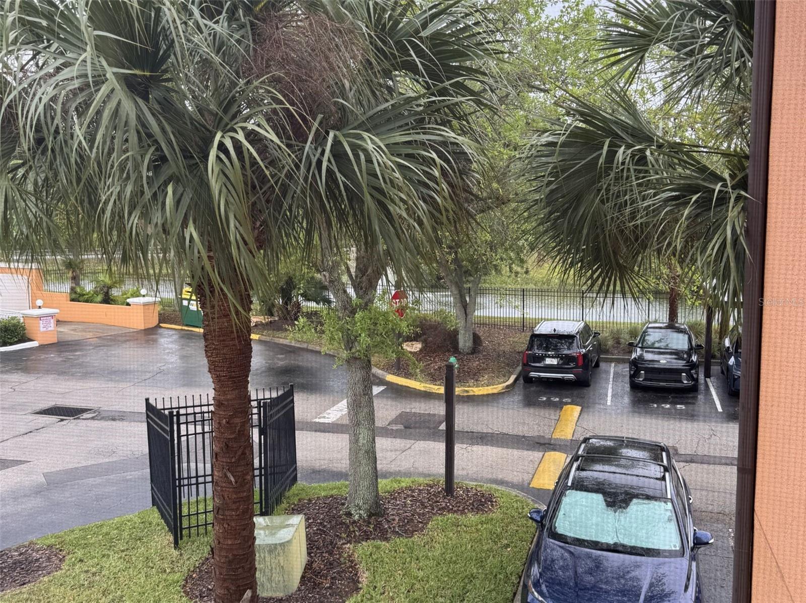 Image 20 of 35 For 5483 Vineland Road 10201