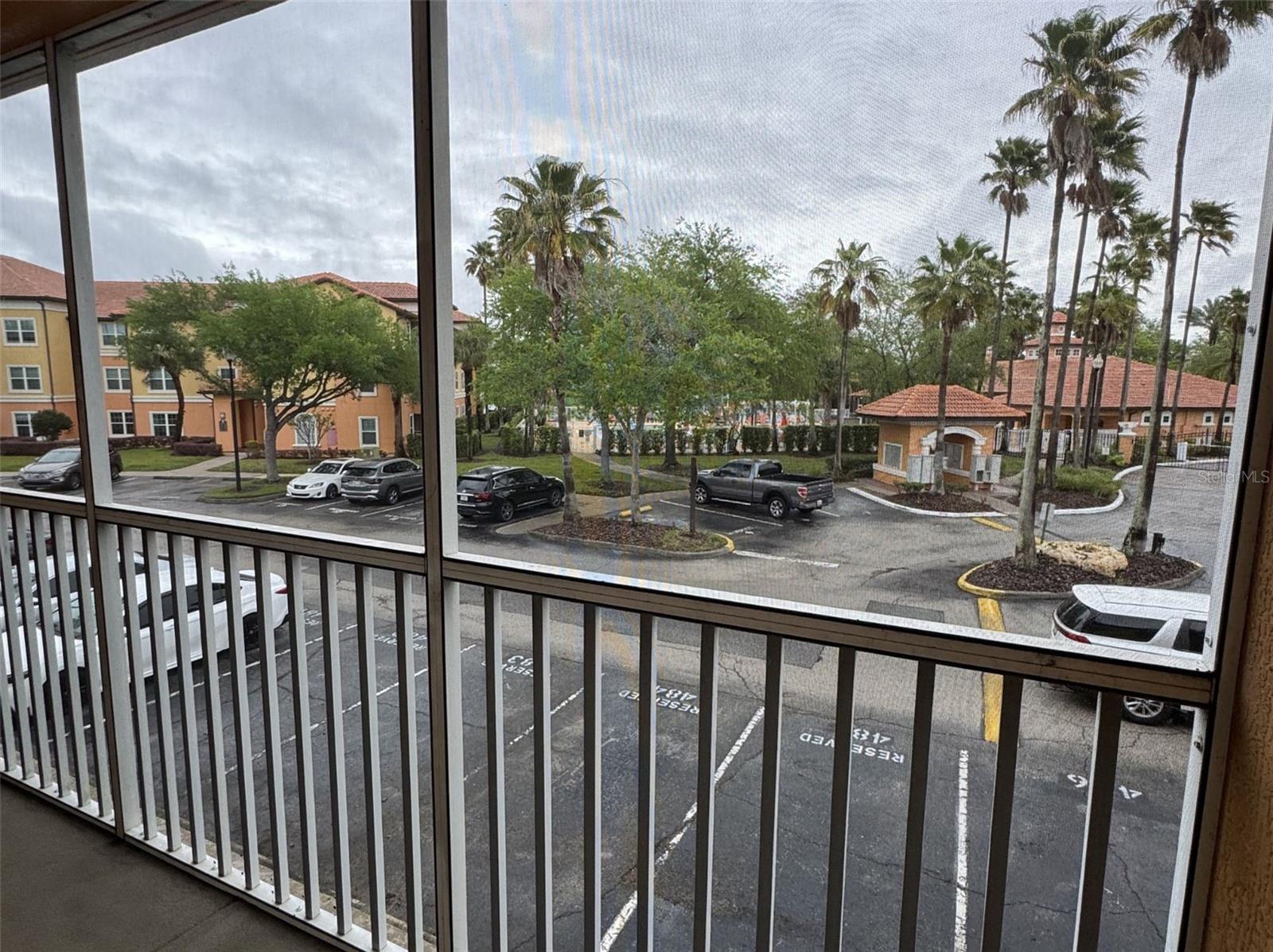 Image 24 of 35 For 5483 Vineland Road 10201