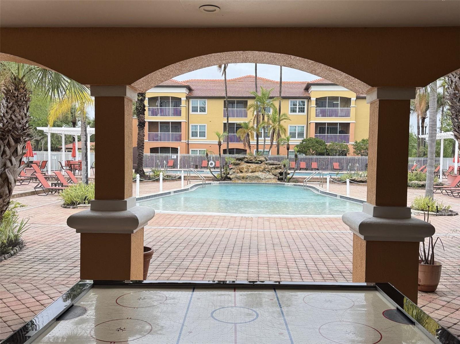 Image 26 of 35 For 5483 Vineland Road 10201