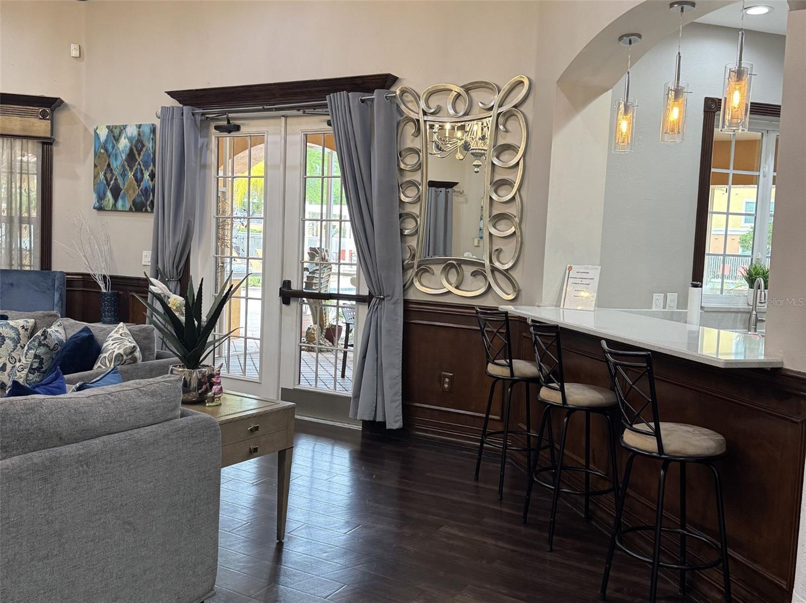 Image 29 of 35 For 5483 Vineland Road 10201