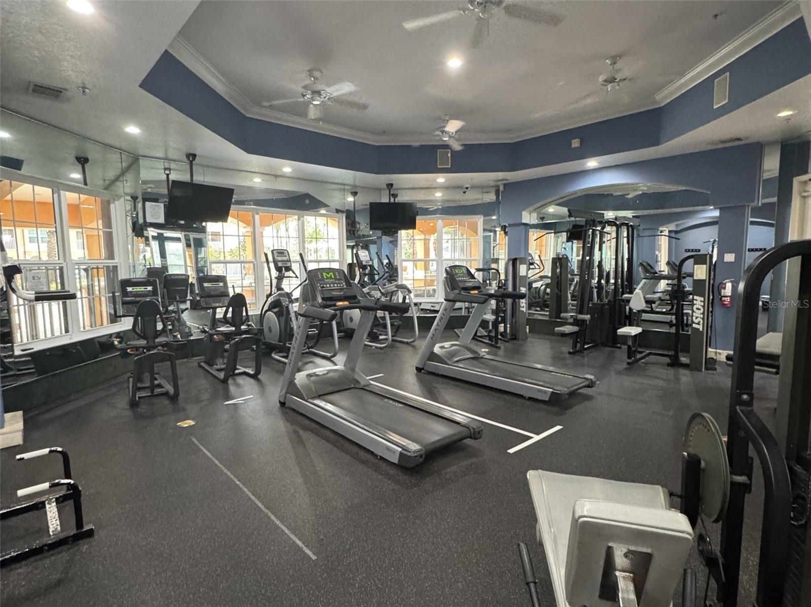 Image 33 of 35 For 5483 Vineland Road 10201