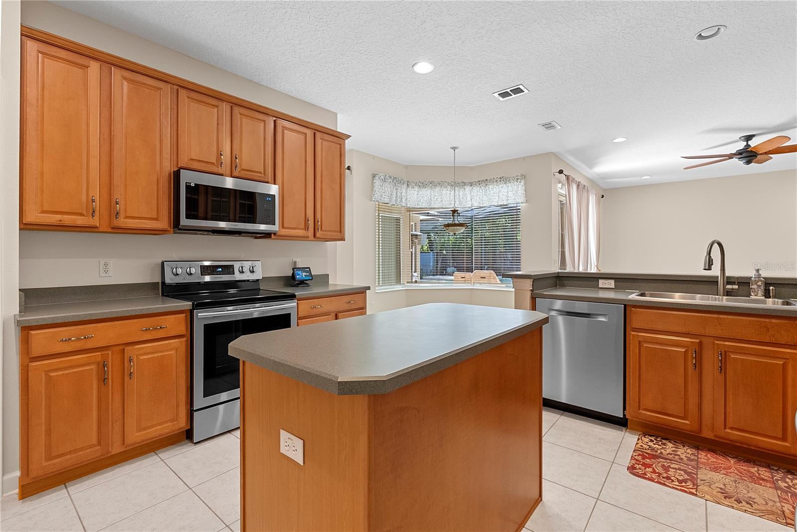 Image 13 of 47 For 5608 Bear Stone Run