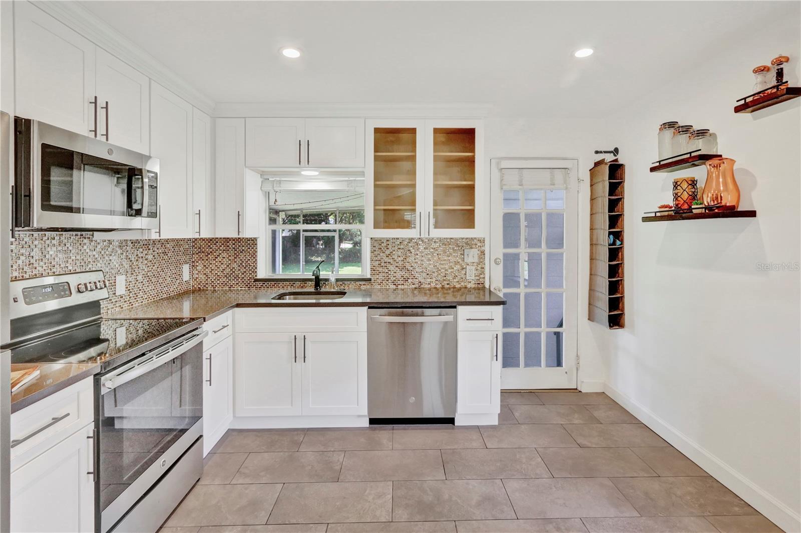 Image 2 of 19 For 1016 Smith Street