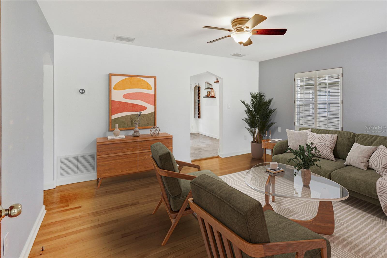 Image 4 of 19 For 1016 Smith Street