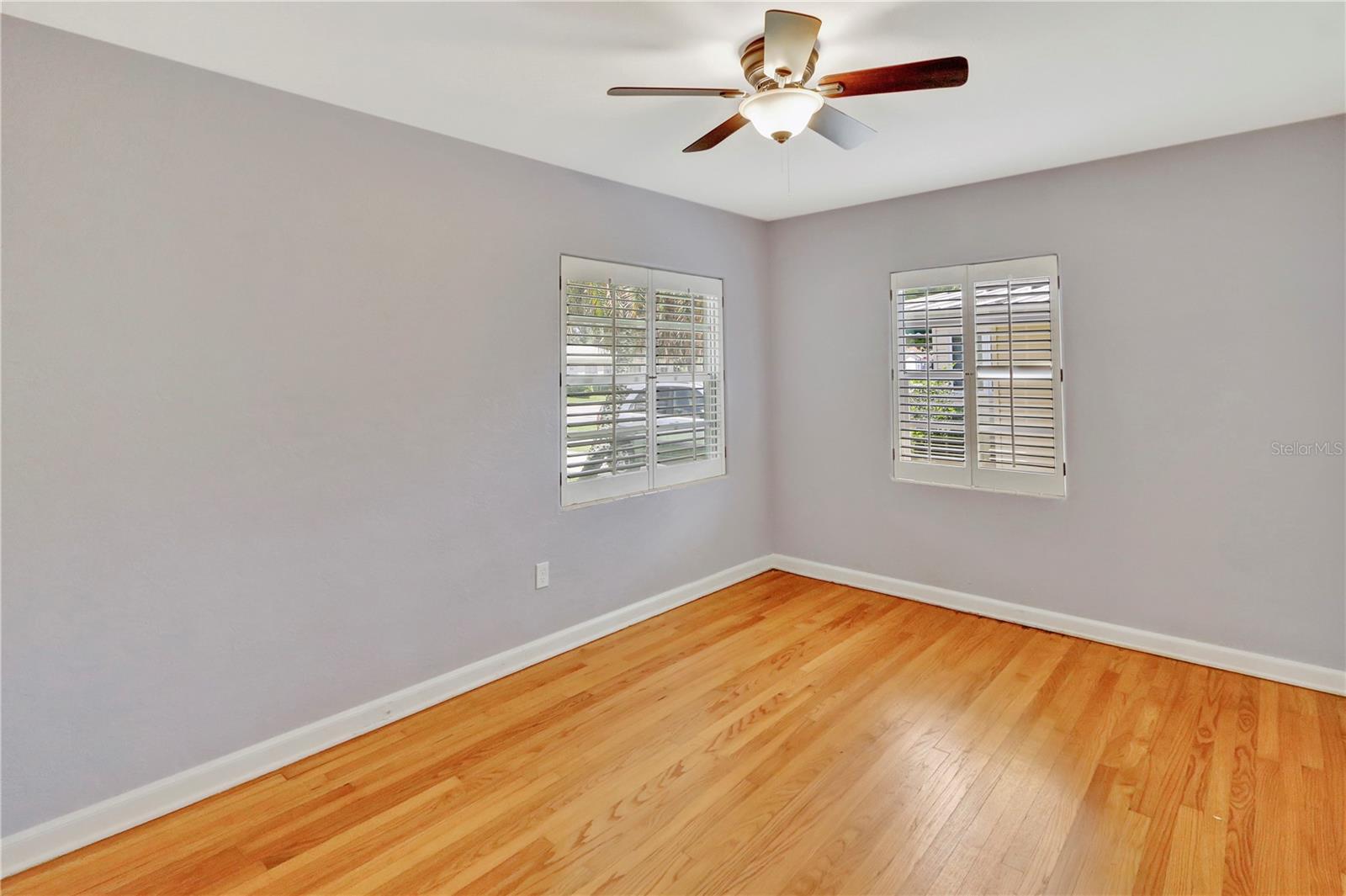 Image 9 of 19 For 1016 Smith Street