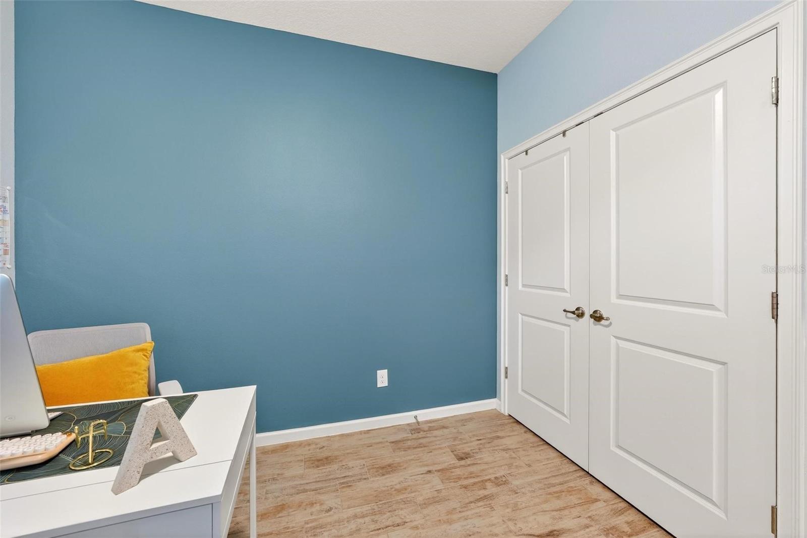 Listing photo id 42 for 887 Lady Bird Lane