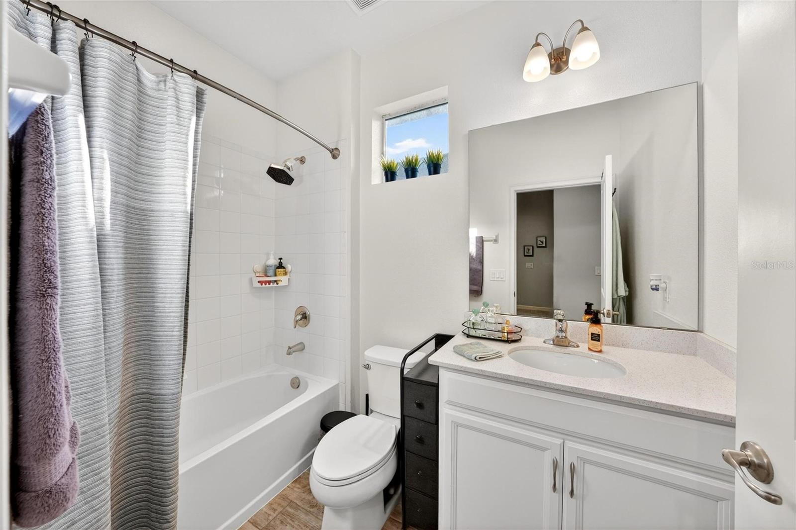 Listing photo id 44 for 887 Lady Bird Lane