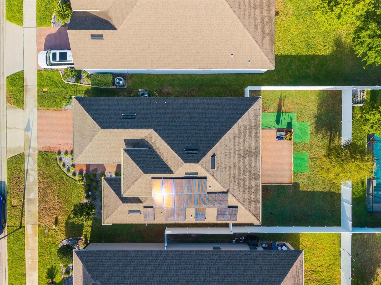 Listing photo id 59 for 887 Lady Bird Lane