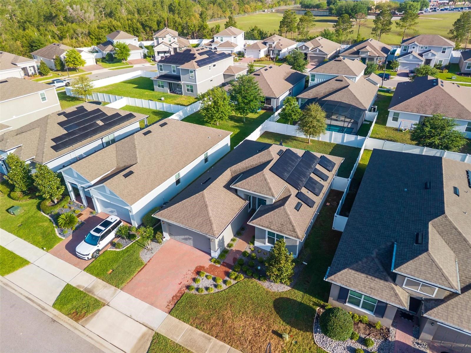 Listing photo id 60 for 887 Lady Bird Lane