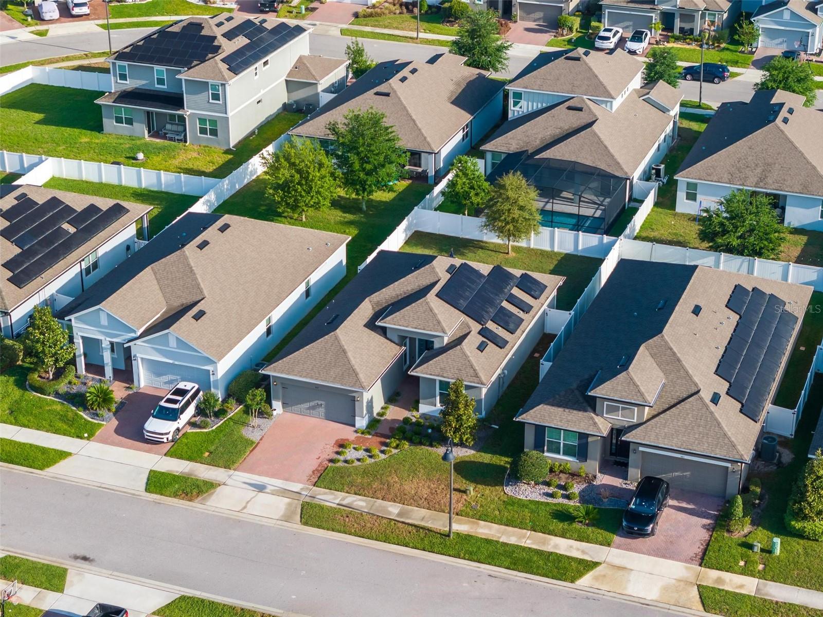 Listing photo id 62 for 887 Lady Bird Lane