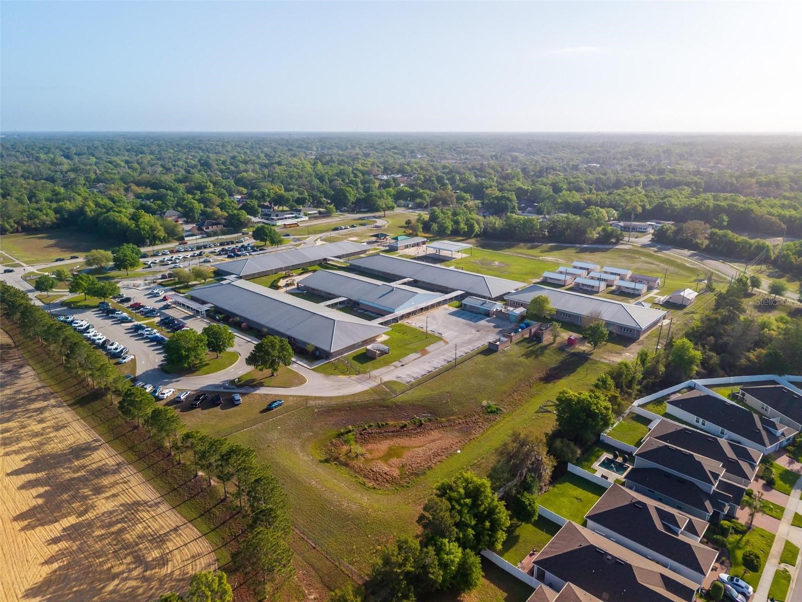 Listing photo id 65 for 887 Lady Bird Lane