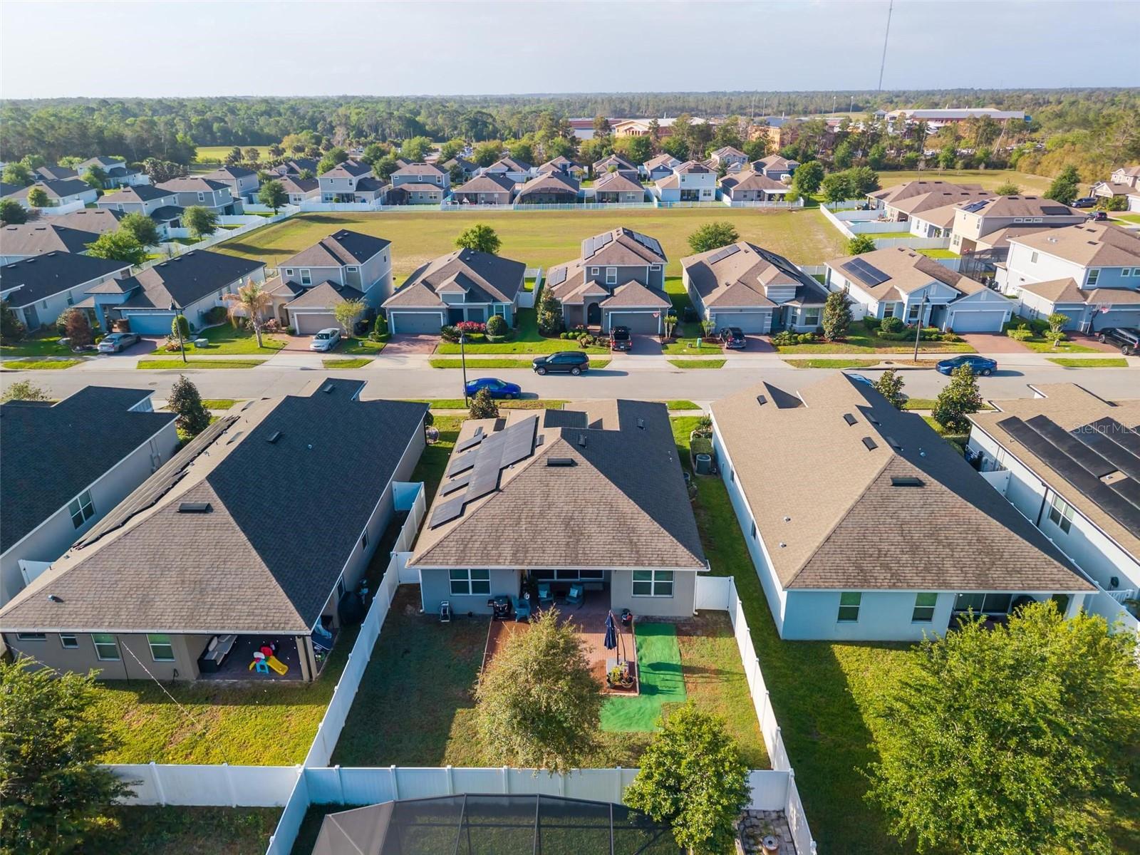 Listing photo id 66 for 887 Lady Bird Lane