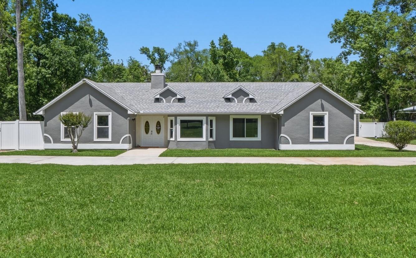 Image 2 of 48 For 130 Bahama Road