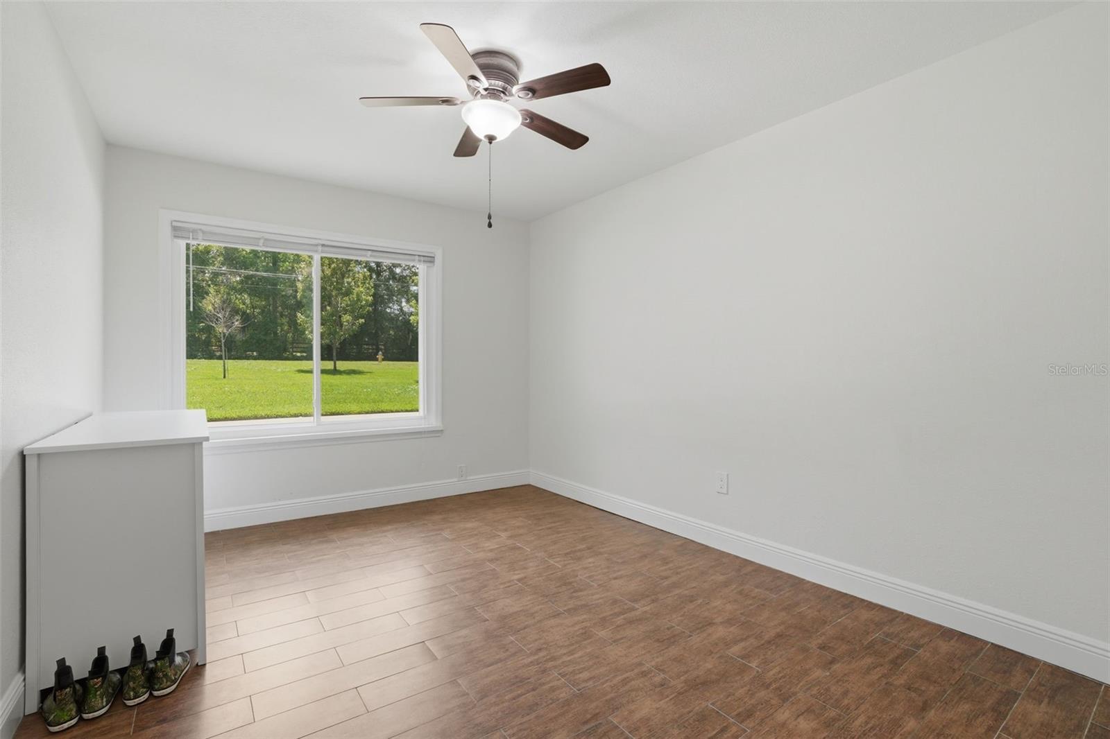 Image 26 of 48 For 130 Bahama Road